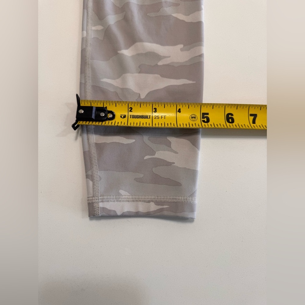 Athleta Elation 7/8 Tight Gray Camo Women's Size Large - Picture 11 of 12